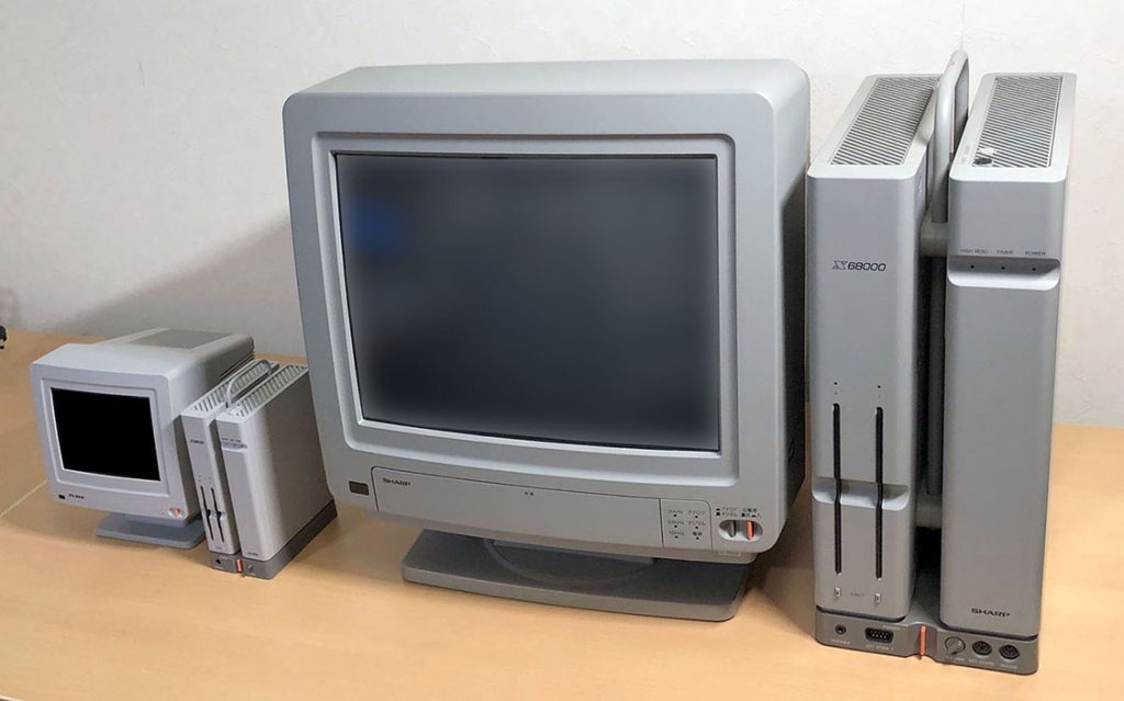 X68000ZとX68000初代実機 モニターと本体を写真で見比べてみよー 